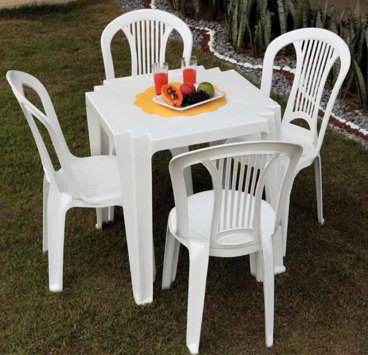 Conjunto de mesa e cadeiras de plástico Tramontina. Produto novo!!!  - Foto 2