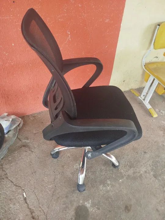 Cadeira de Escritório Giratória Mesh Preta - Foto 3