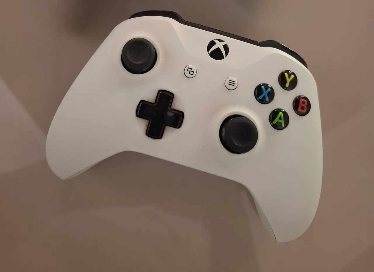 01 - Controle Xbox One Branco