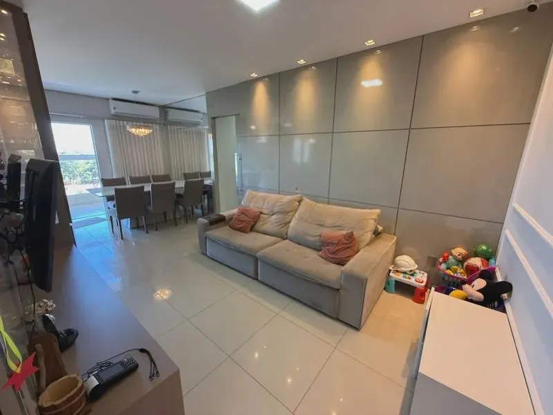 Apartamento par Venda com 3 Quartos na 205 Sul
