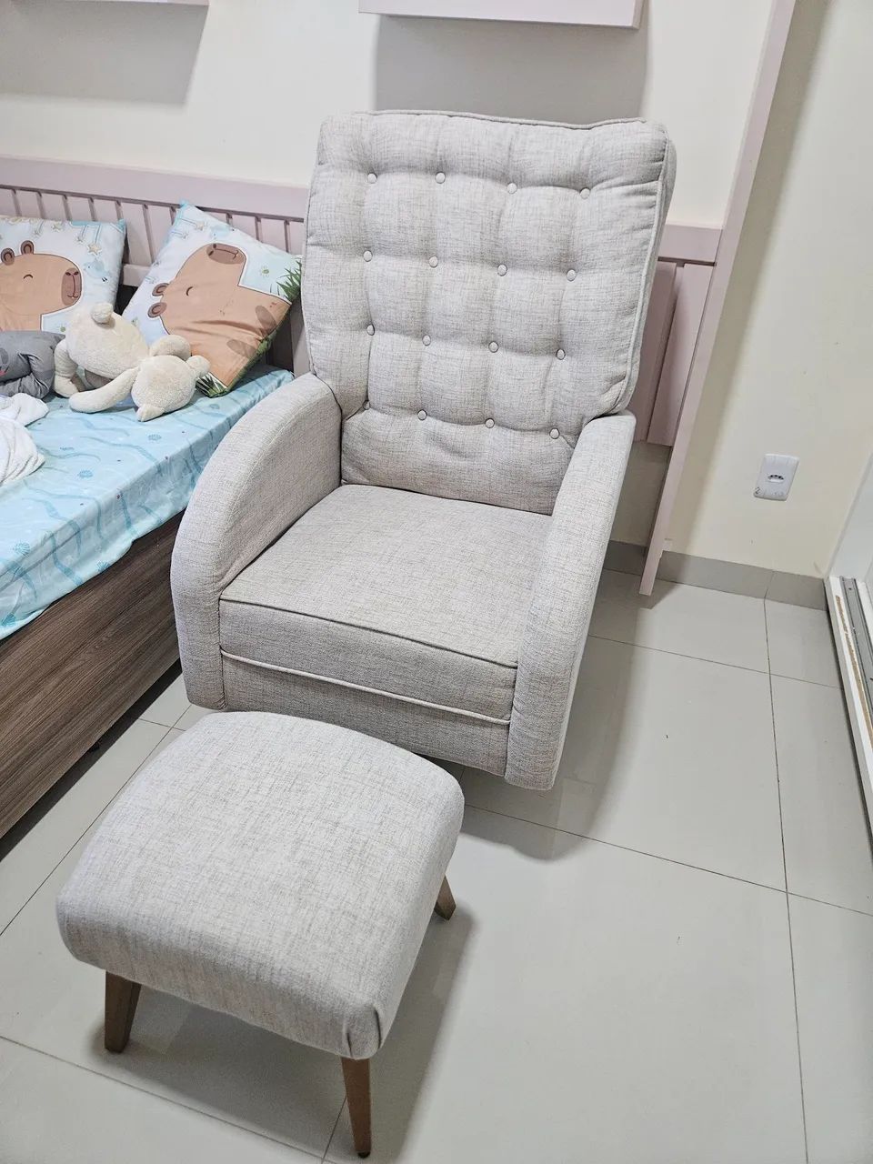 Vende se poltrona linda ! 