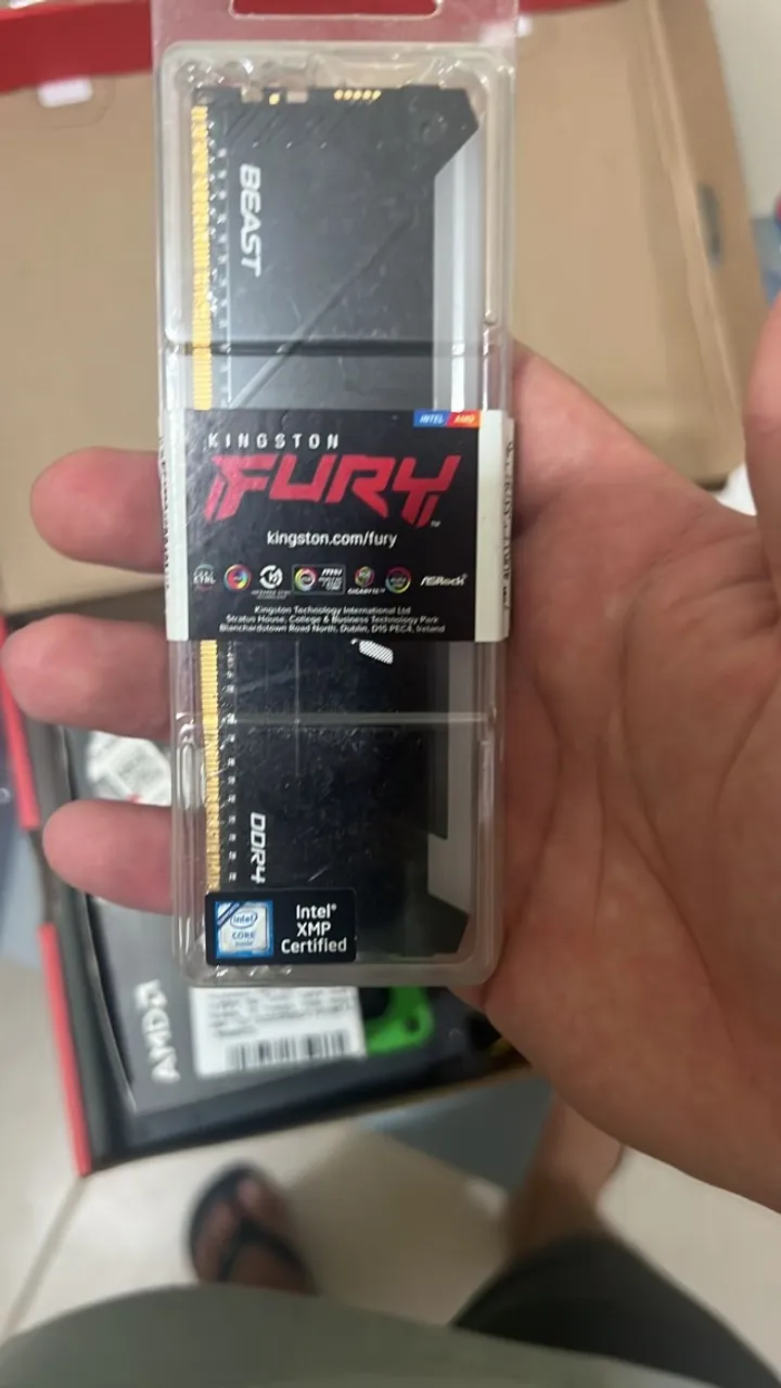 Memória RAM Kingston Fury Beast, RGB, 16GB, 3200Mhz, DDR4