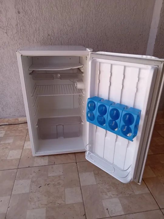 Frigobar consul 120l em perfeito estado e funcionamento  - Foto 4