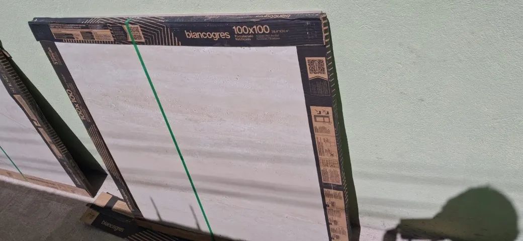 Porcelanato Biancogres Travertino Clássico Satin 100x100cm Retificado