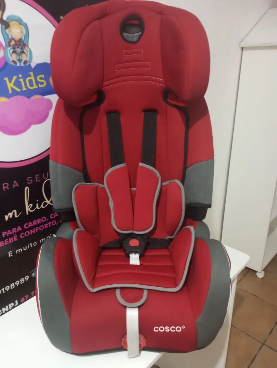 Vendo cadeira de carro de 9 a 36 kilos depois vira assento não faço entrega
