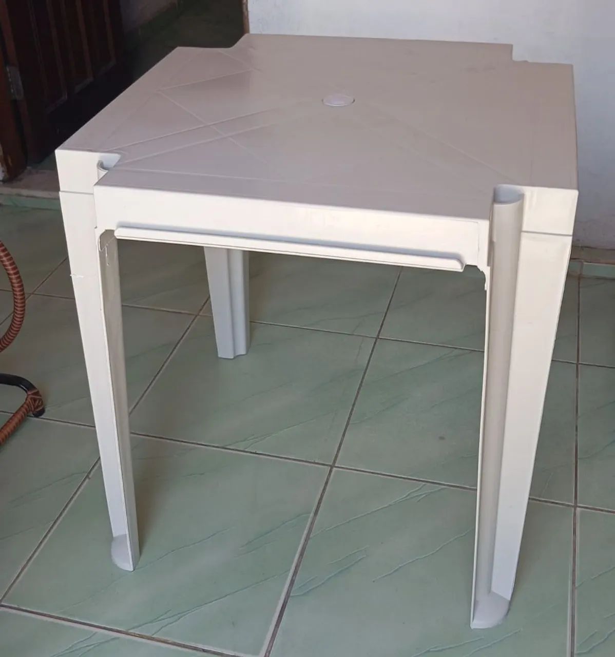 Mesa de plástico Premier com engate - Foto 3