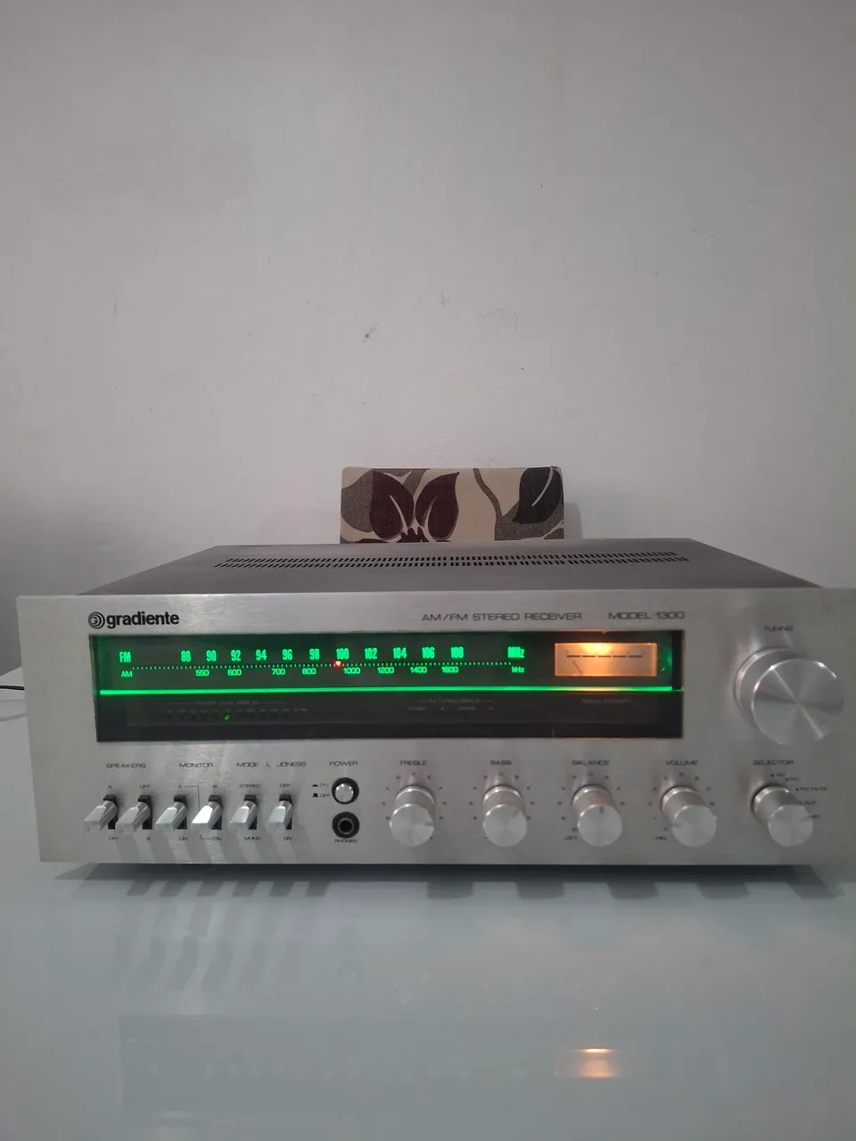 Receiver Gradiente AM/FM Stereo Model 1300