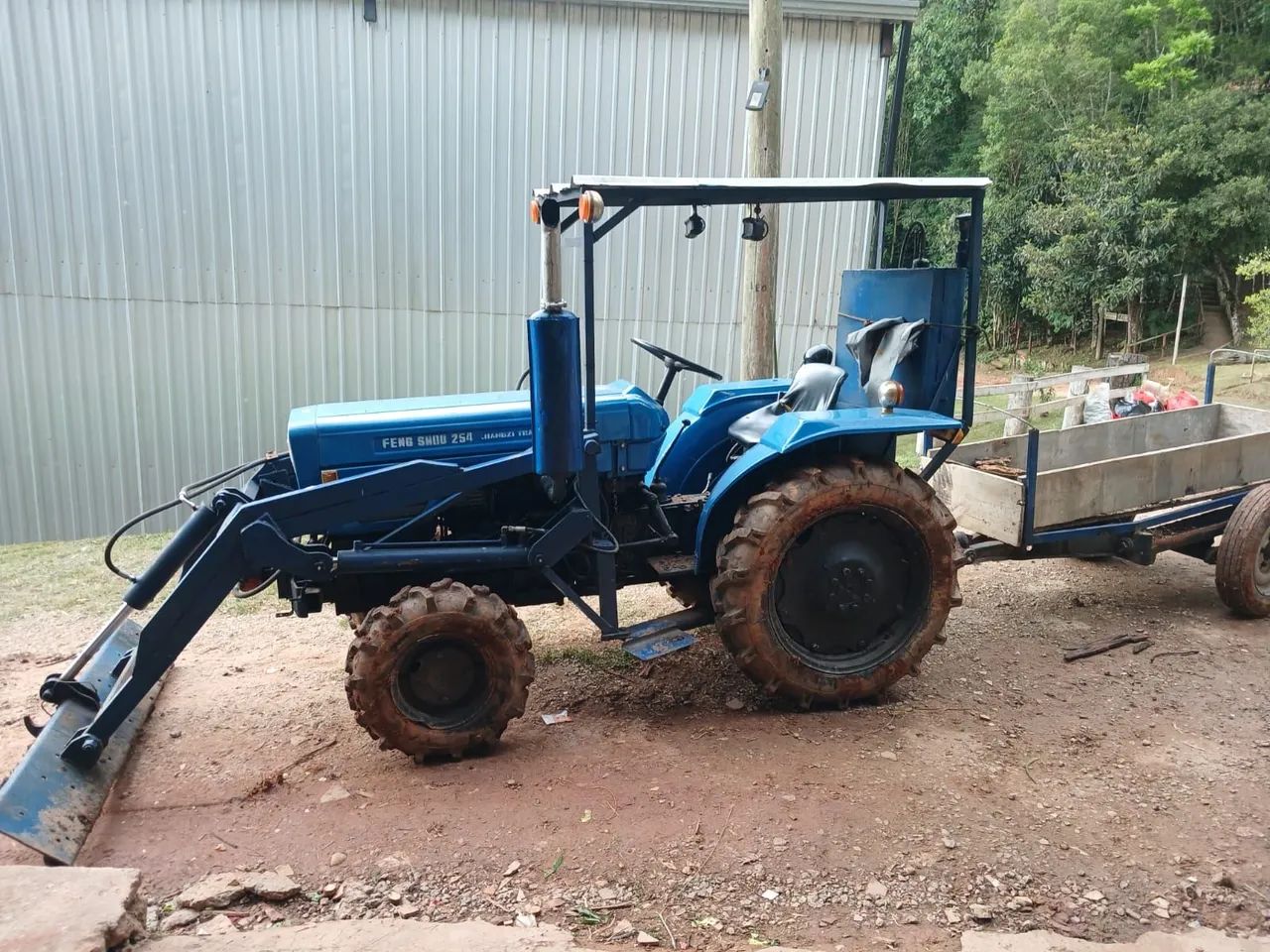 Trator Agrícola com Caçamba  4x4 azul Feng Shou - Foto 2
