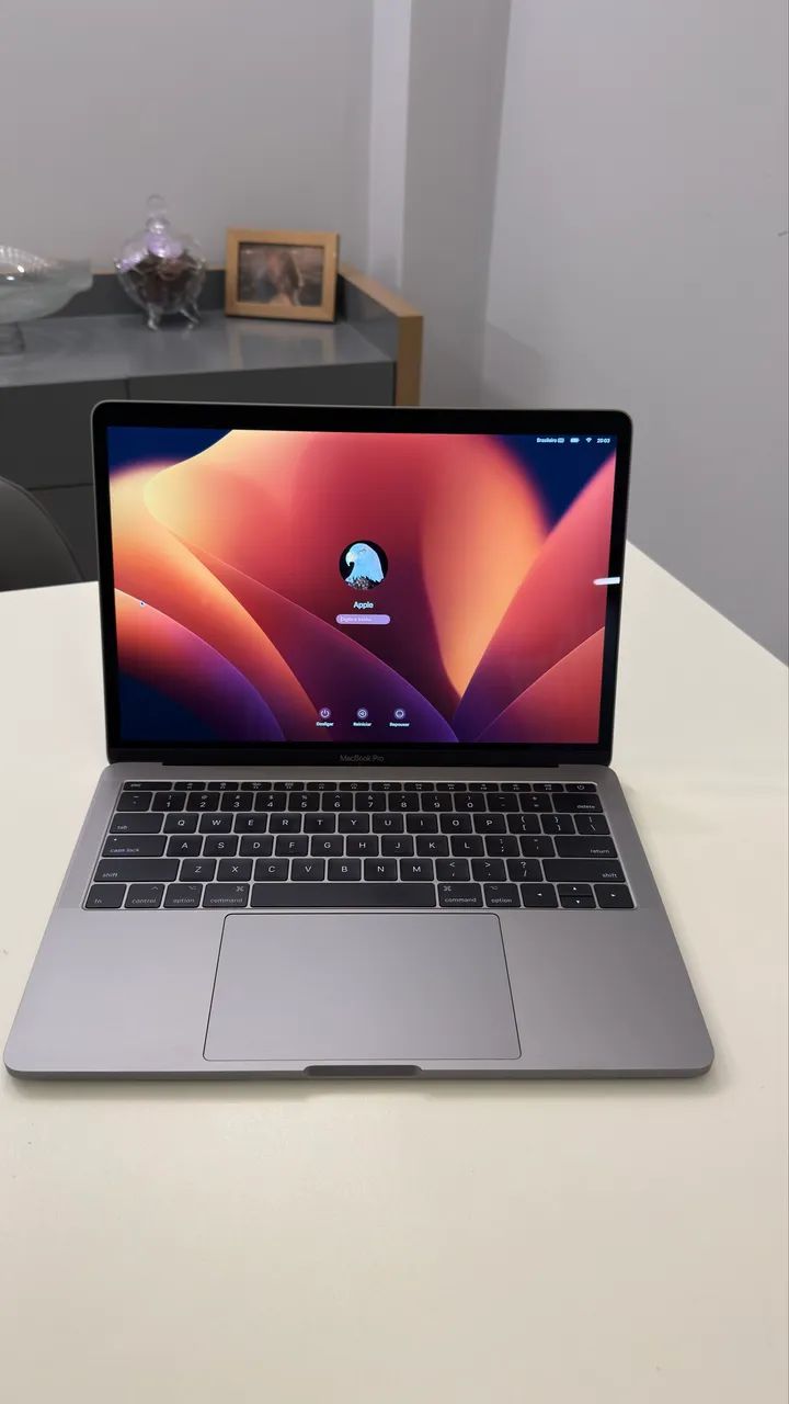 MacBook Pro 2017 (8GB/128ssd) - Notebooks - Vila Larsen 1