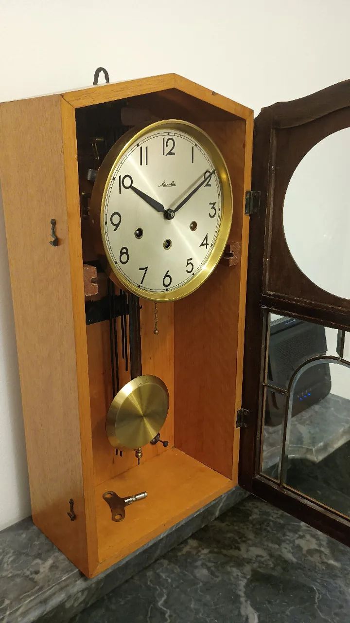 Relógio Carrilhão Alemão de Parede. Ano Aproximado: 1920. - Foto 4