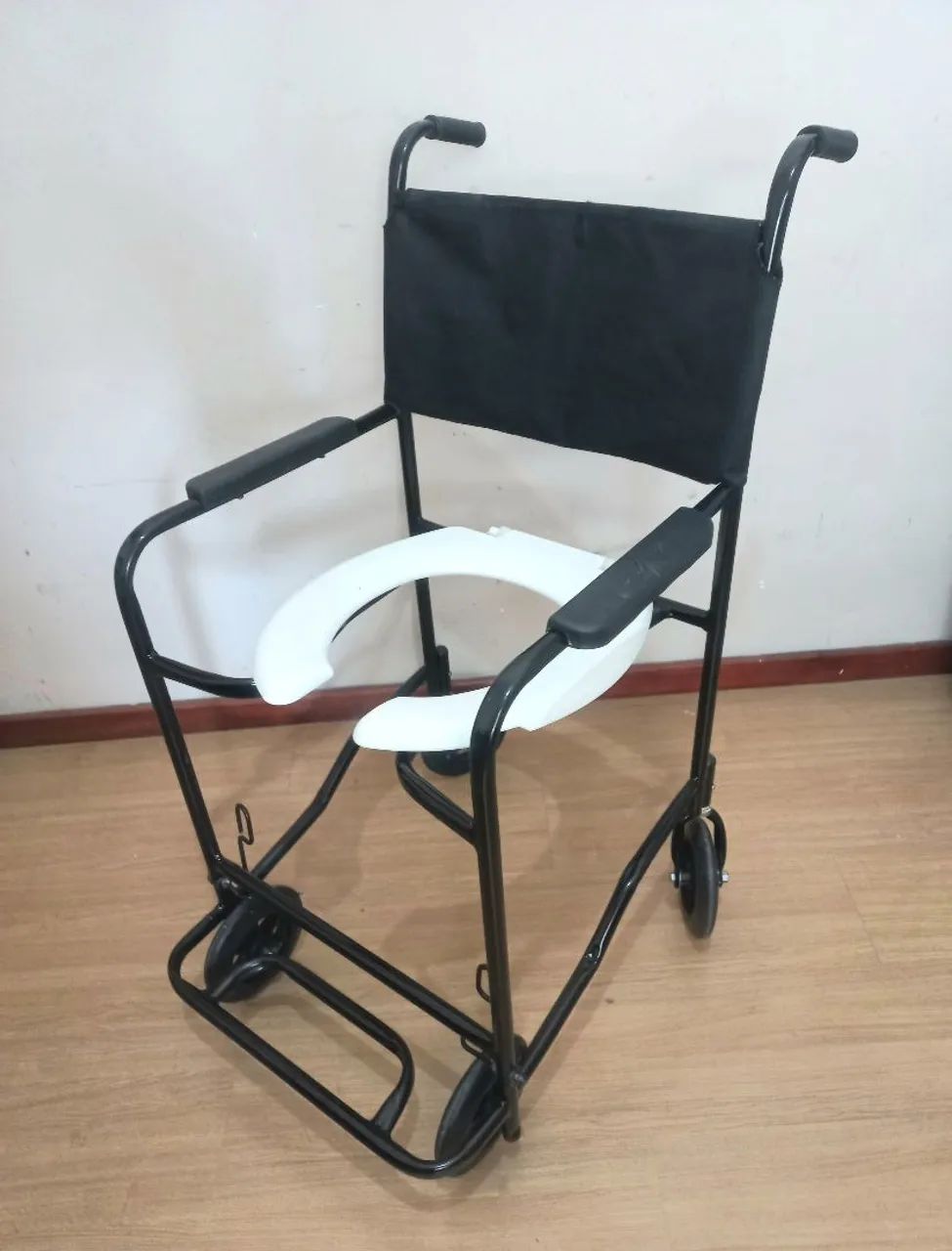 Cadeira de Banho ( Novinha ) - Foto 2