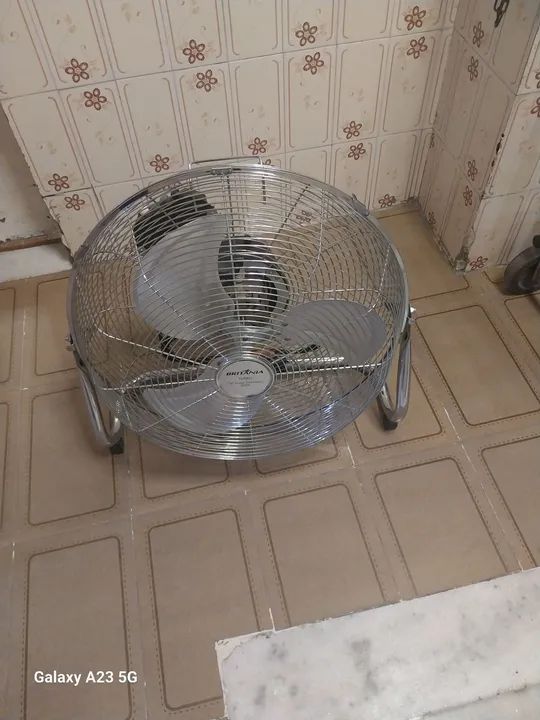 Ventilador de Mesa - Usado em Ótimo Estado - Foto 3