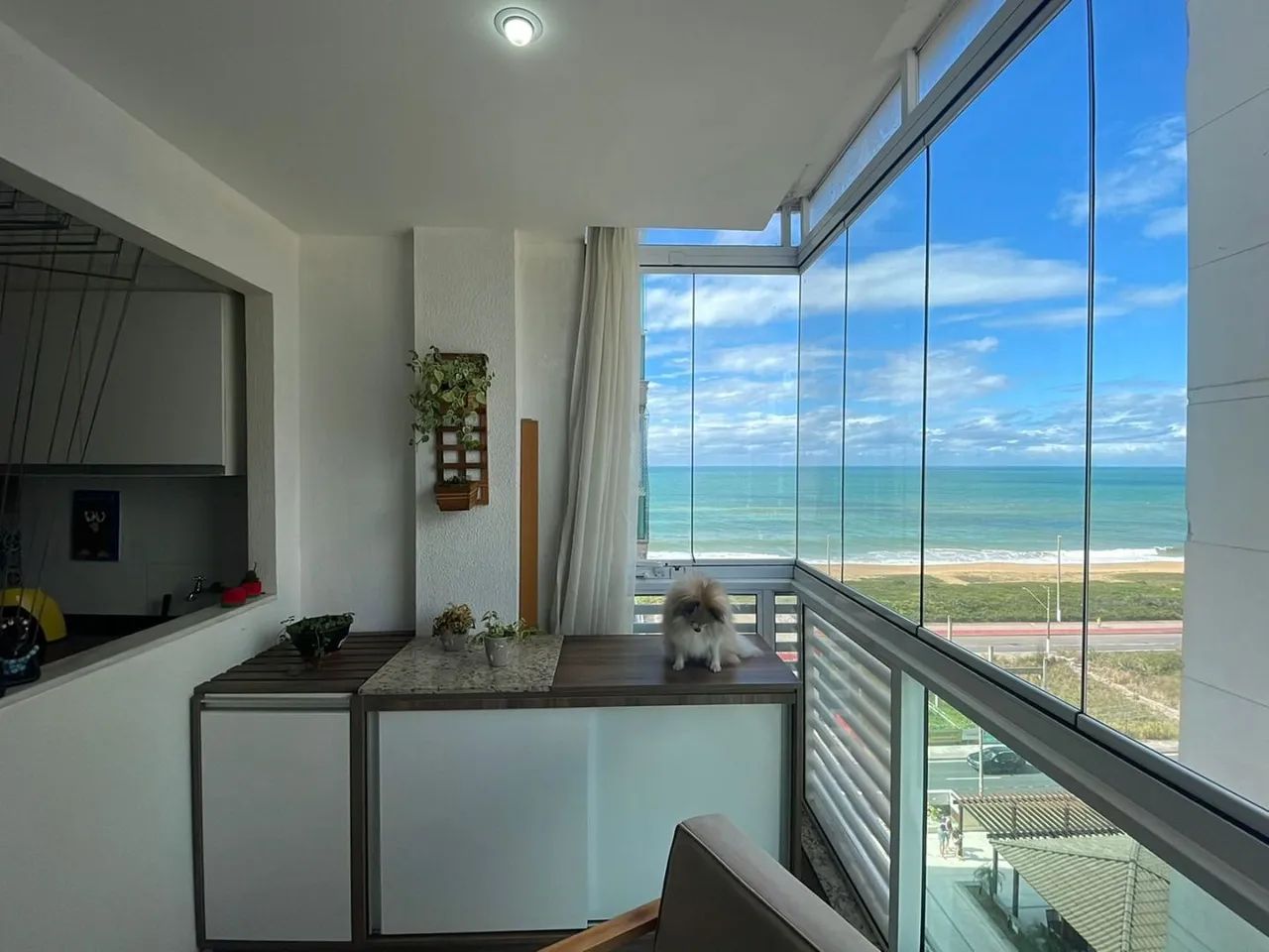 Ótimo 3 quartos com suíte decorado e montado na quadra Praia de Itaparica