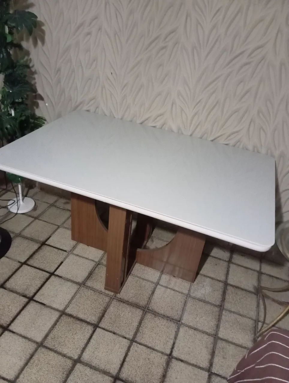 Mesa de jantar com vidro sem as cadeiras 64573993621122121