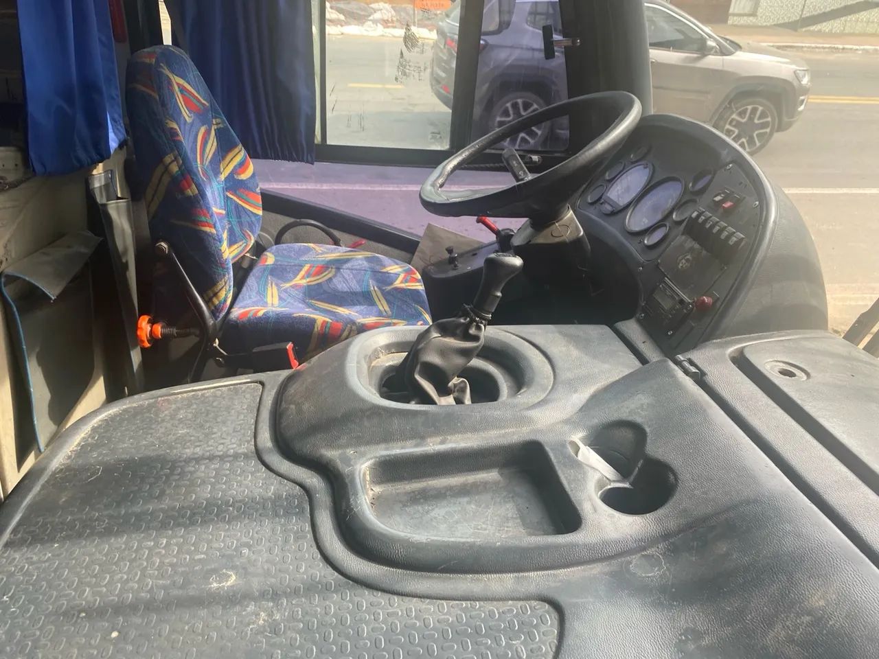 Ônibus motor dianteiro  - Foto 2