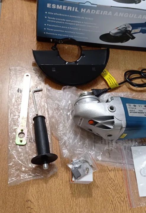 PROMOÇÃO Esmerilhadeira 2.100 W NOVA Lixadeira Policorte 9 Polegadas Lixadera Forte Novo - Foto 3