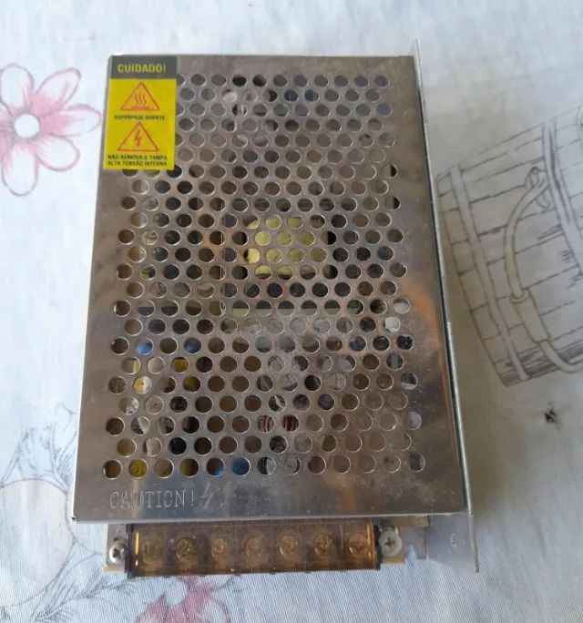 Fonte ac/dc efm 1210 12.8v 10a