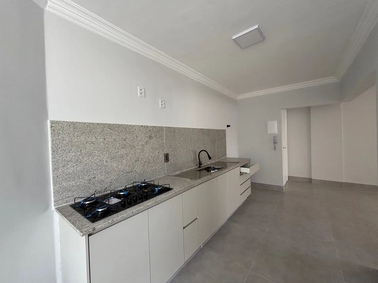 Apartamento 3 quartos, suíte, Setor Oeste- Próximo ao lago das Rosas