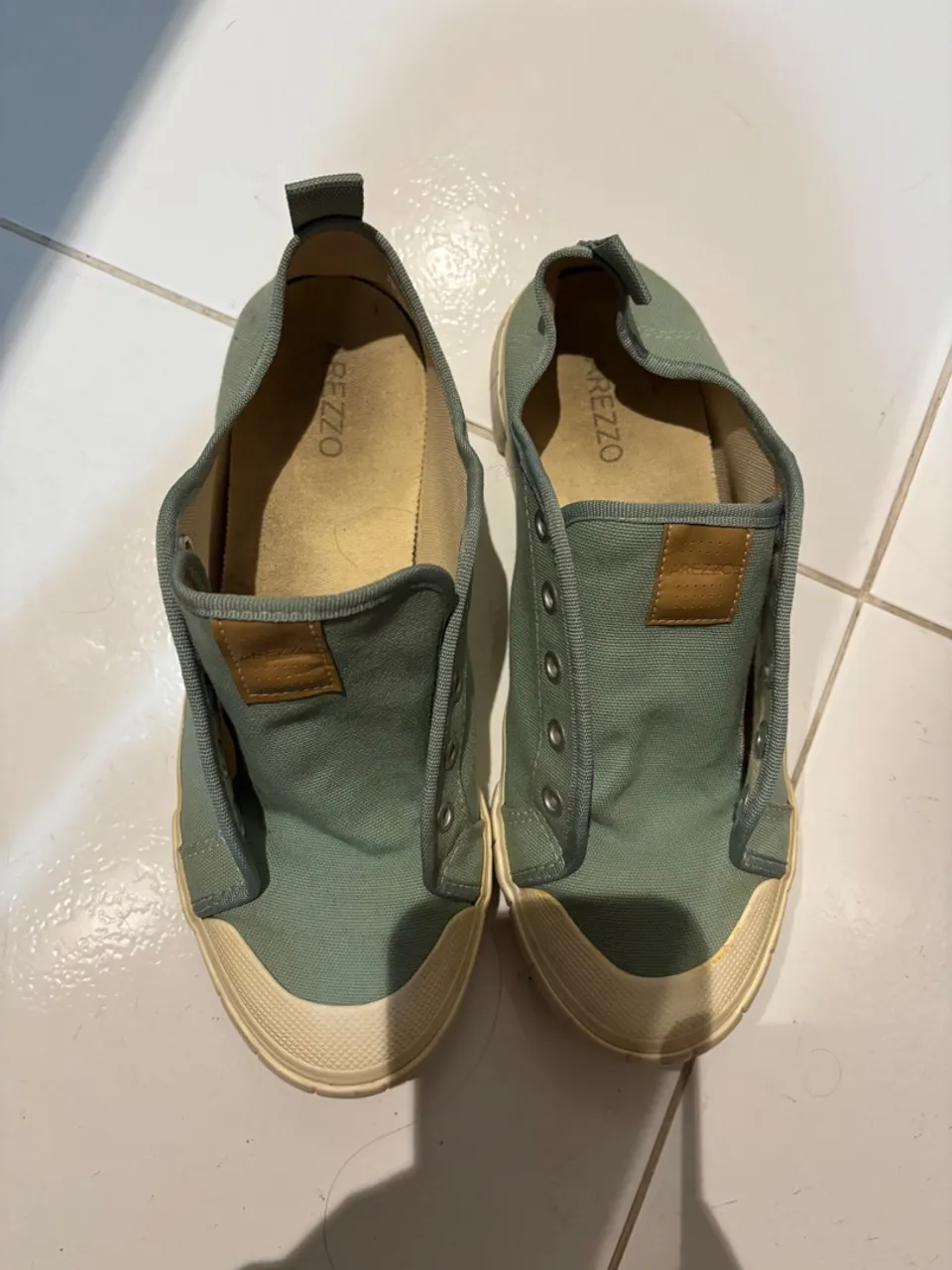 Tênis Arezzo Verde - Conforto e Estilo