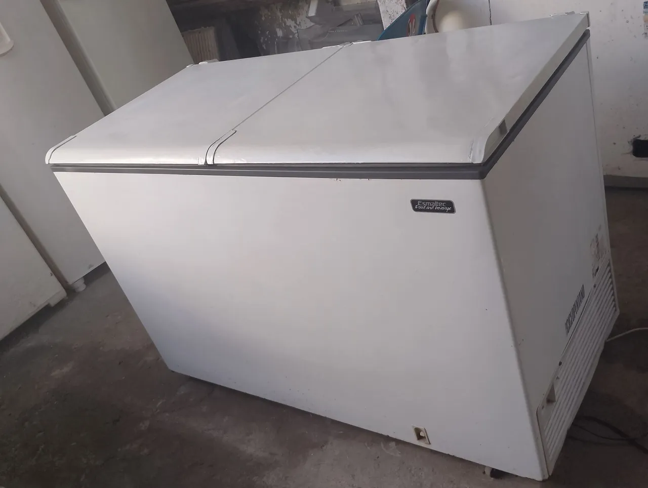 Freezer Esmaltec original funcionando perfeitamente com garantia e entrega