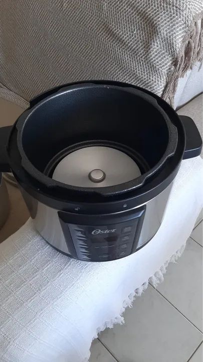 Panela de Pressão Elétrica Oster 6 Litros - Foto 4