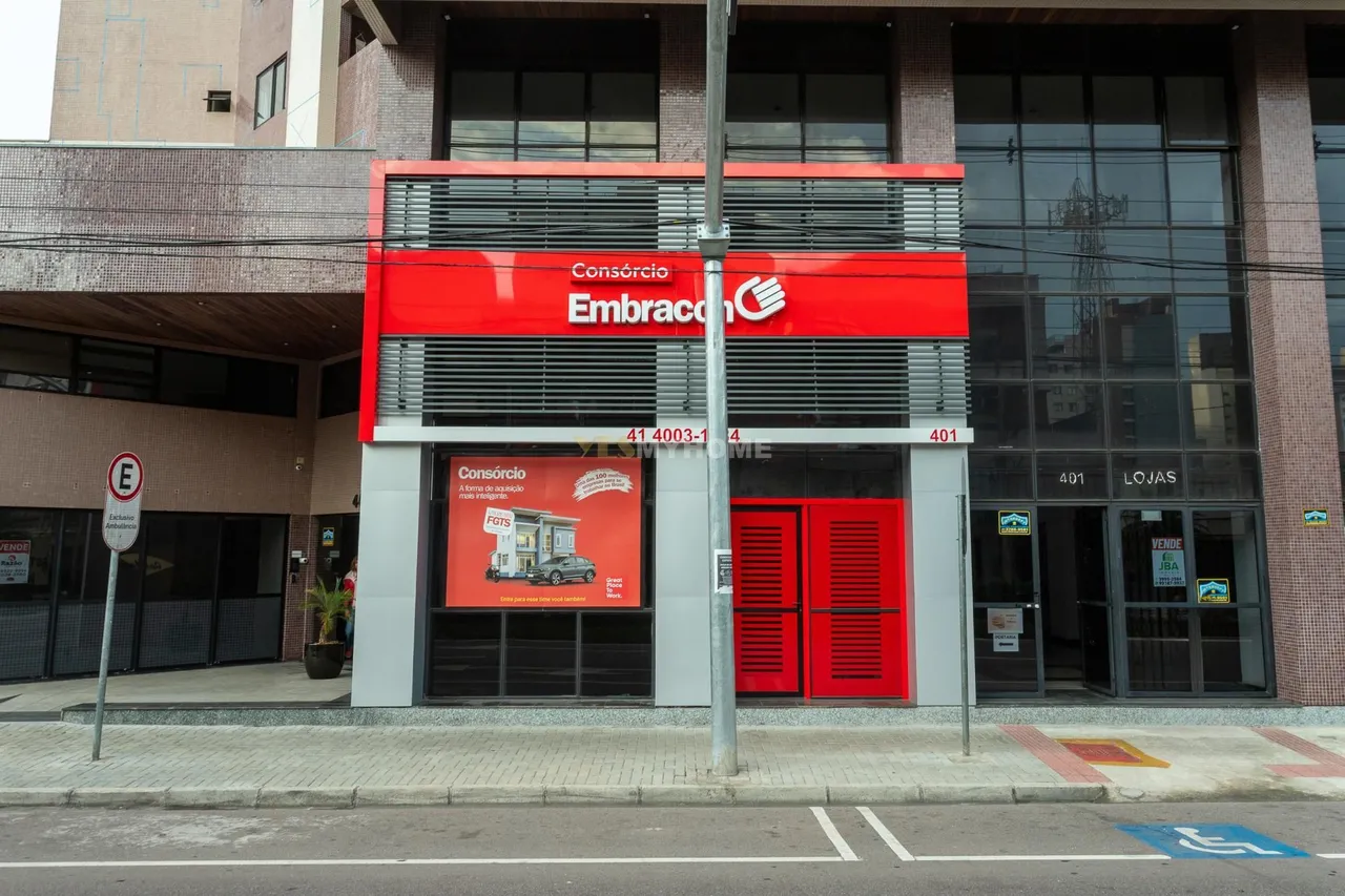 Sala comercial na Rua Mariano Torres com 56m² - Centro - Curitiba,PR -
