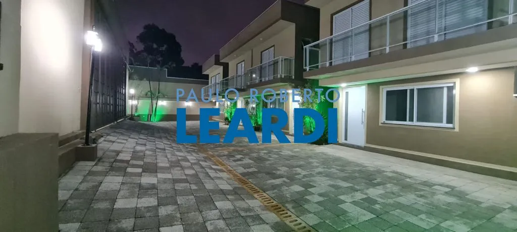 CASA EM CONDOMÍNIO - GRANJA VIANA - SP