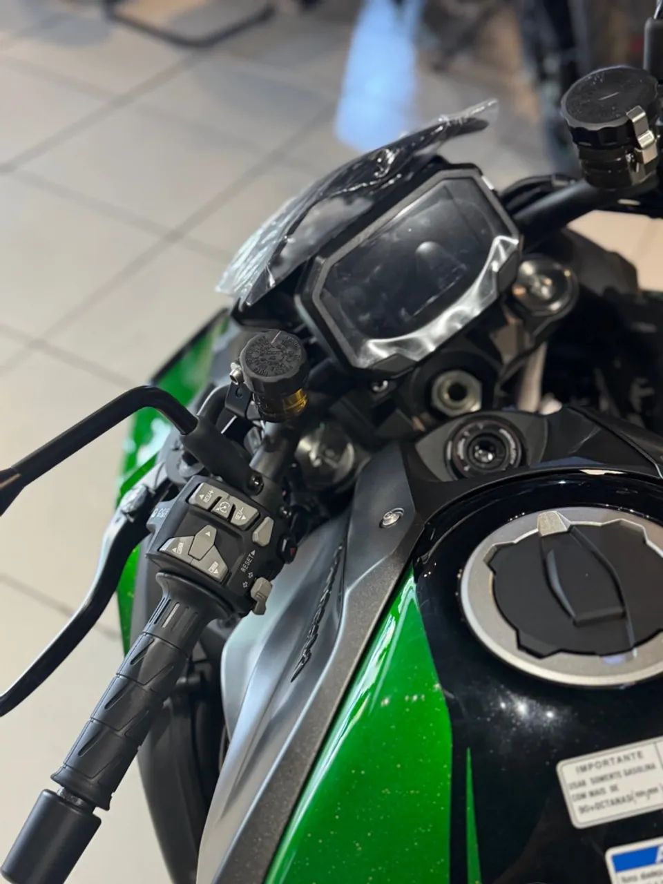 KAWASAKI ZH2 1000cc - VERDE