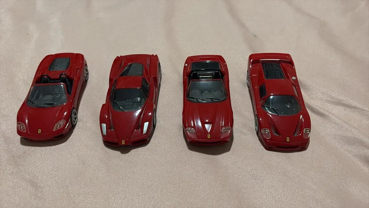 Coleção de Carrinhos Ferrari