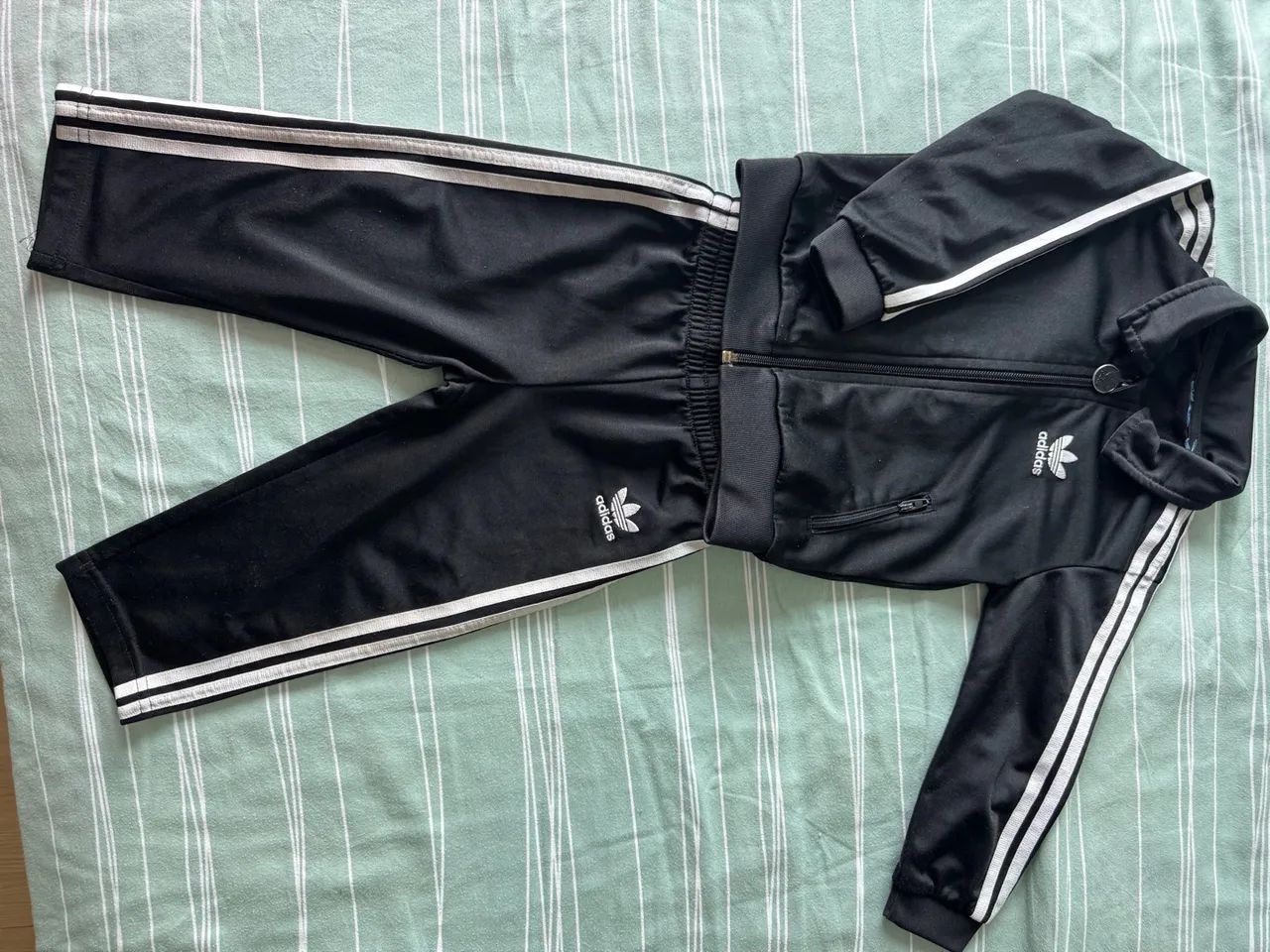 Conjunto Adidas original 12-18