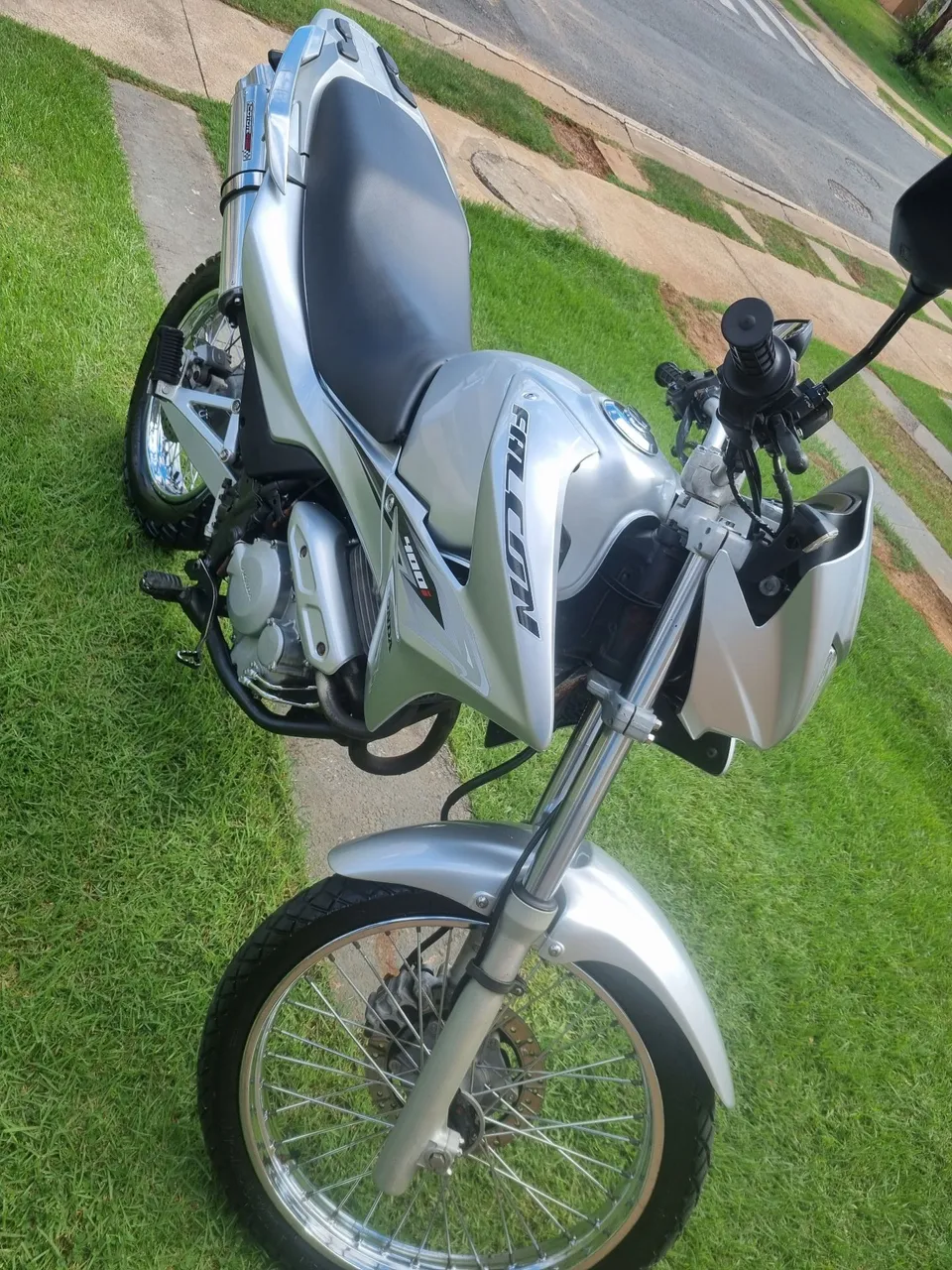Falcon 400i