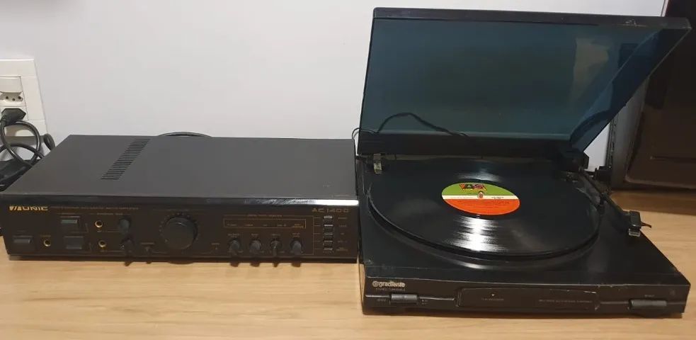 Toca disco de Vinil Gradiente e Amplificador Unic AC 1400 - Foto 3