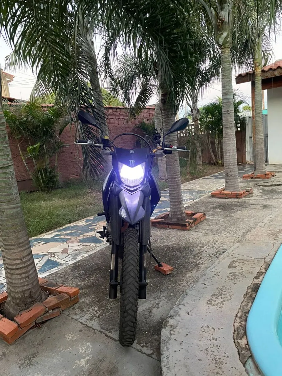 VENDO OU TROCO XTZ LANDER 250