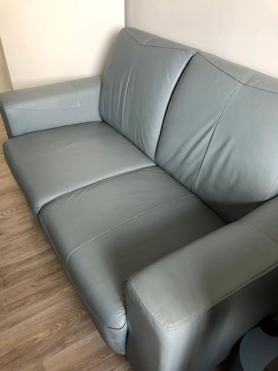 Sofá 2 lugares couro legítimo 