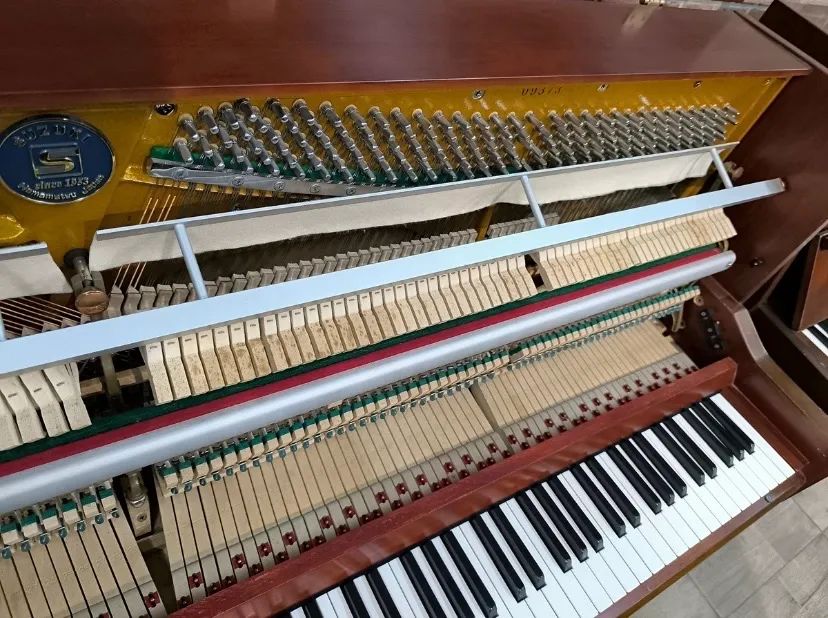 PIANO SUZUKI AU200 - Foto 2