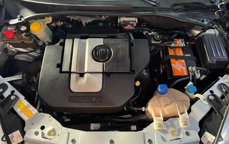 Fiat Linea Essen.sublime 1.8 Flex 16V 4P 2013 - Foto 8