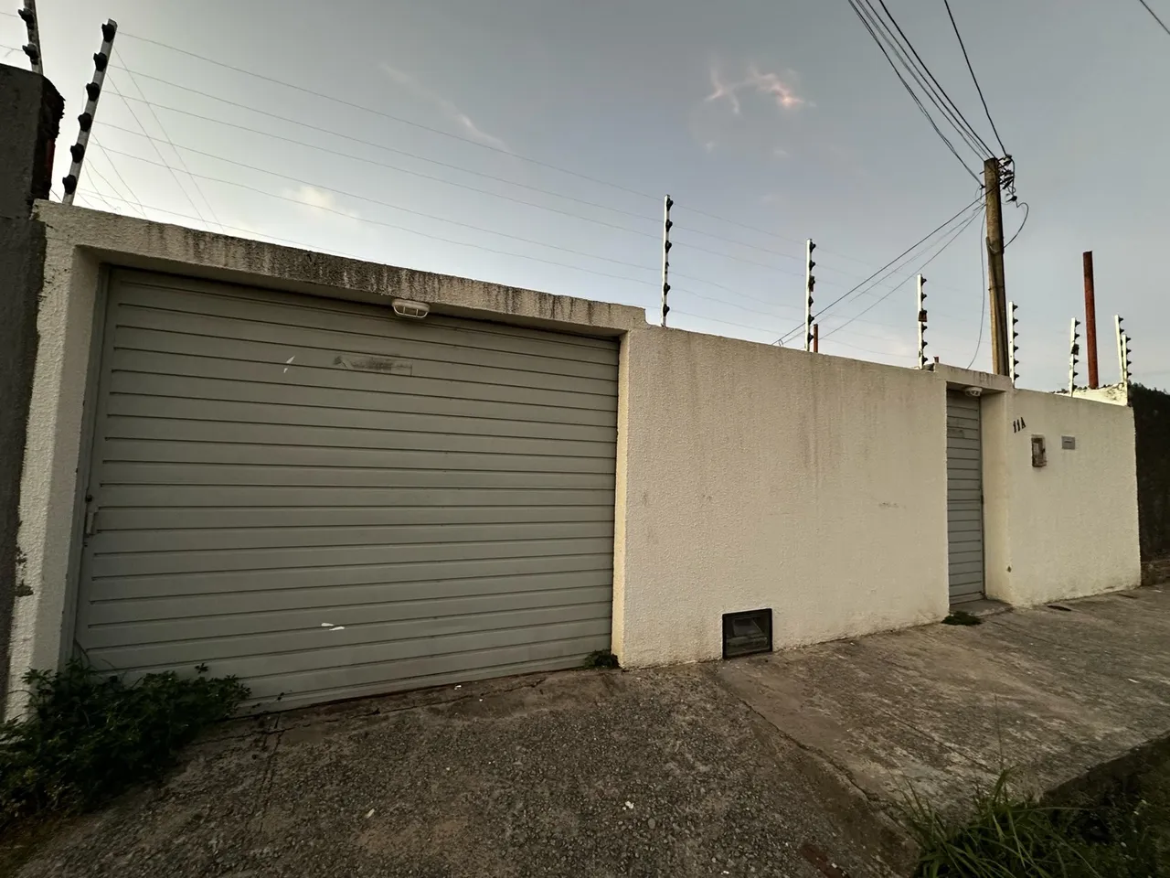 Alugo Casa com 3 quartos