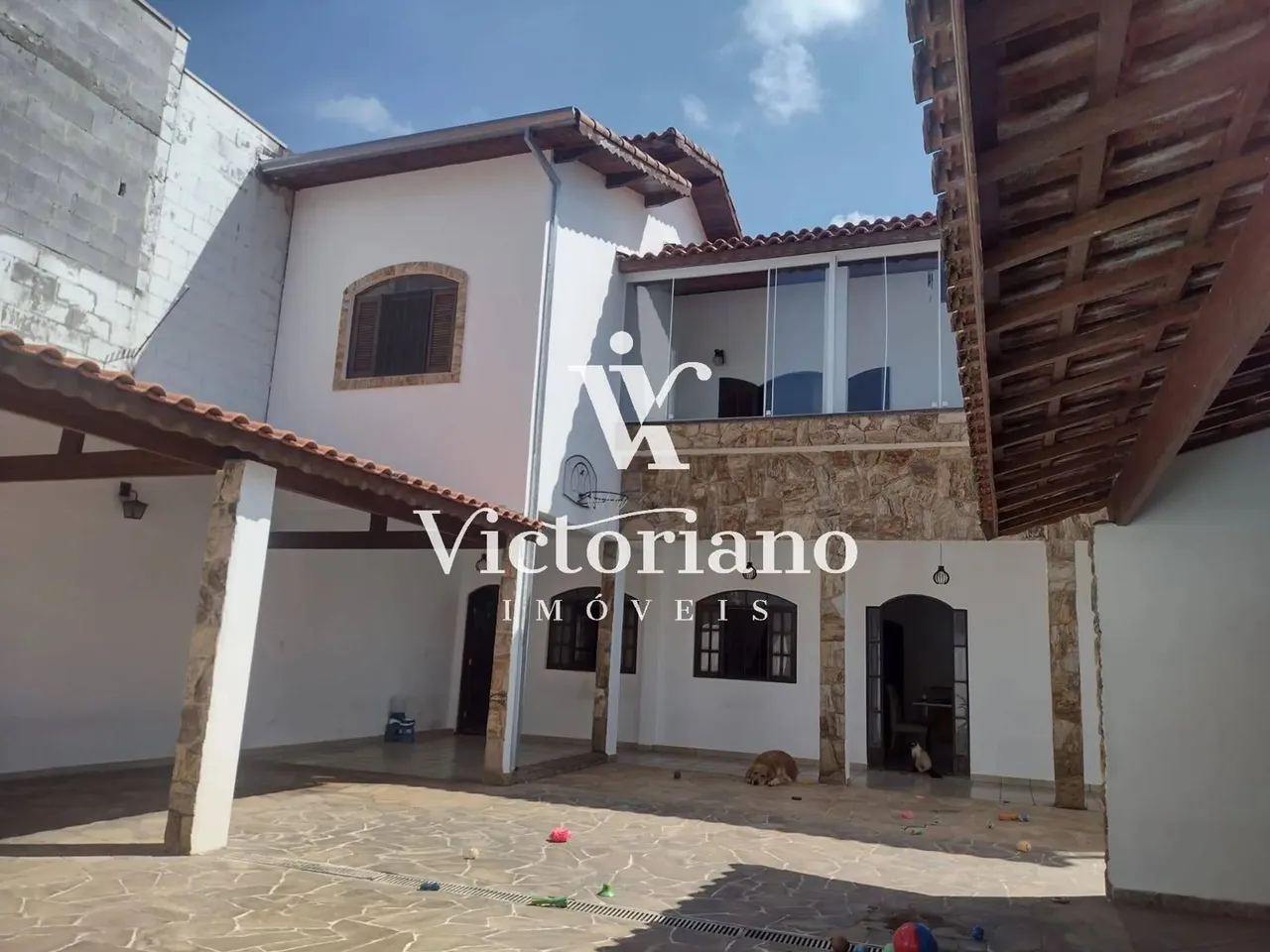 Sobrado c/piscina 240m² 4 Dorm. 1 Suíte  Prolong. Santa Maria - Jacareí/SP