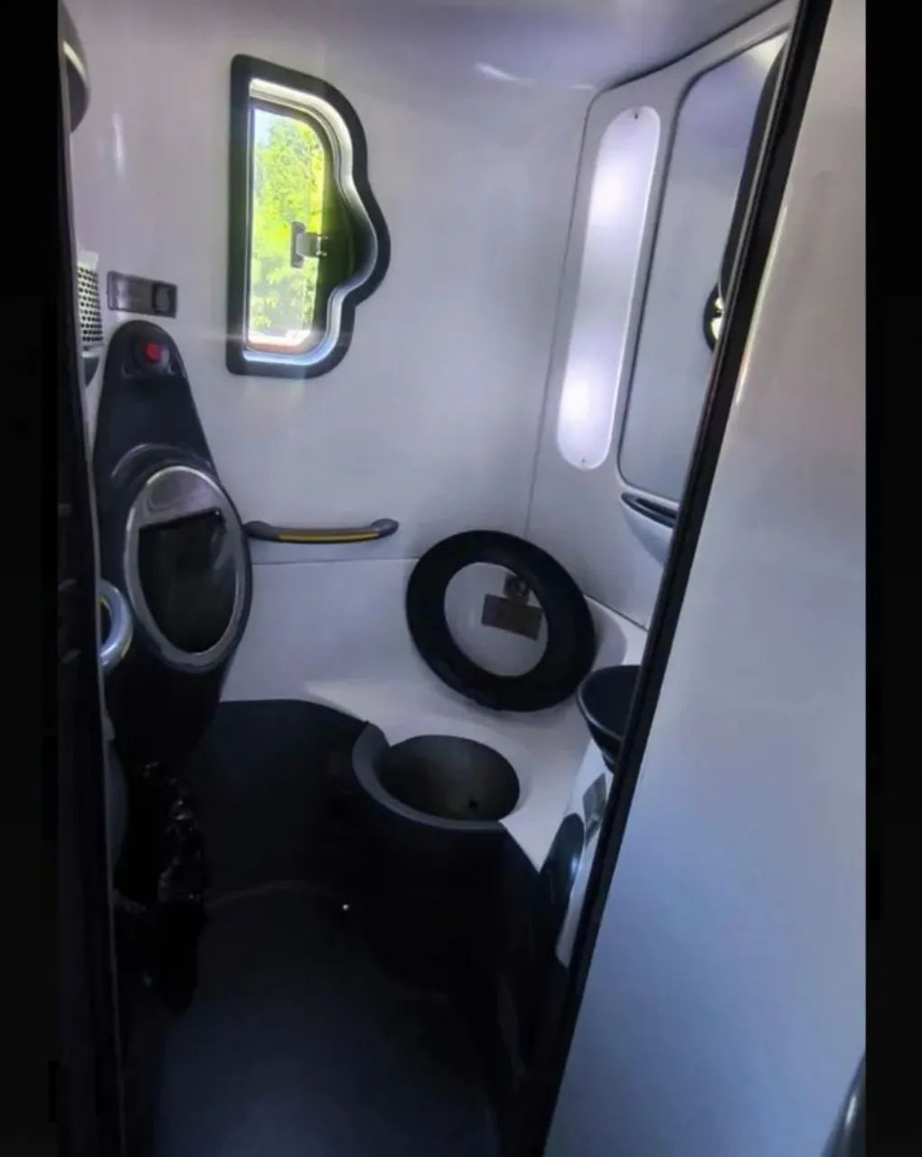 Ônibus G7 Paradiso 1200 (Scania K310) Ano 2010 - Foto 4