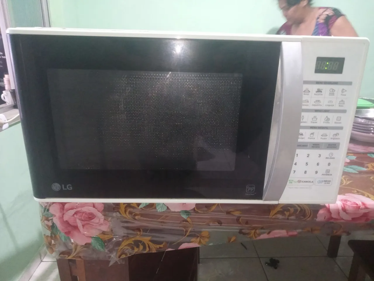 Micro-ondas LG em perfeito estado