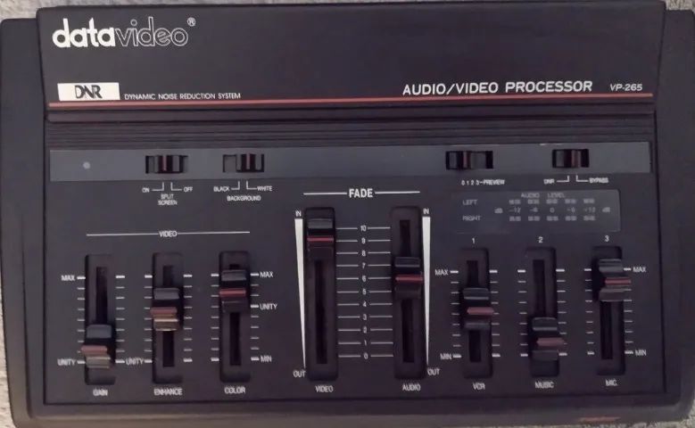 Processador de áudio e vídeo da marca Data Video modelo VP-265