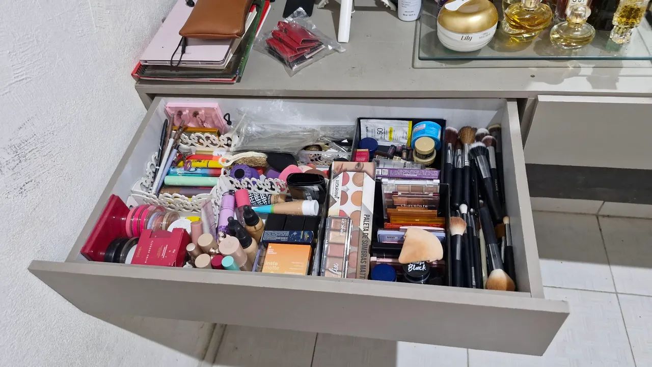 Penteadeira/escrivaninha suspensa - Foto 2