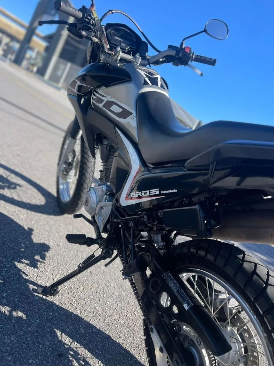 Bros 160