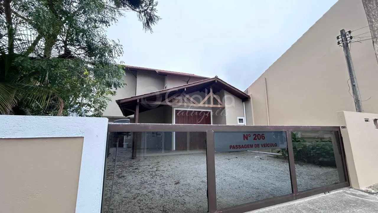 3 quartos com quintal na Cachoeira do Bom Jesus