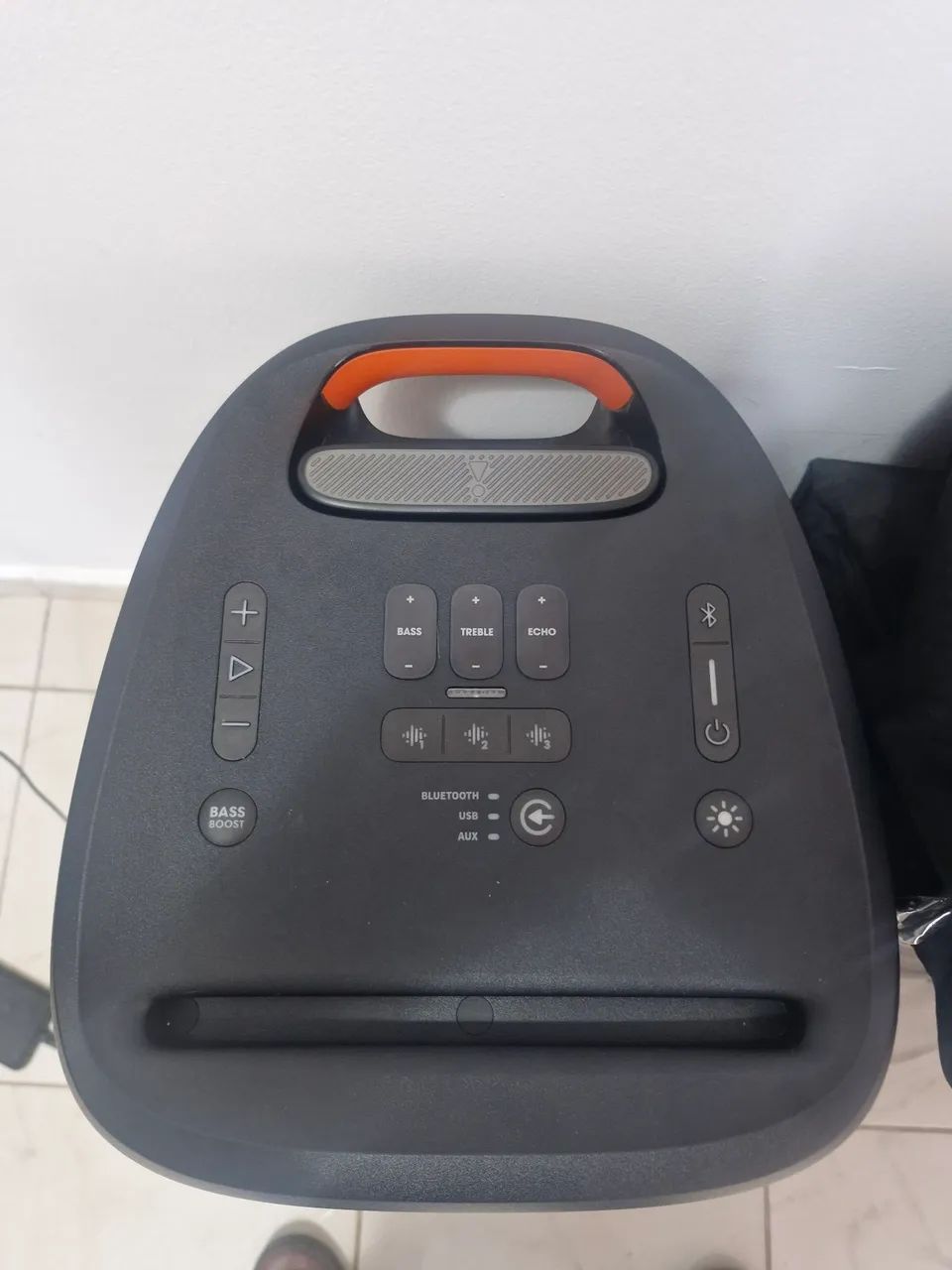 Vendo jbl partybox 310