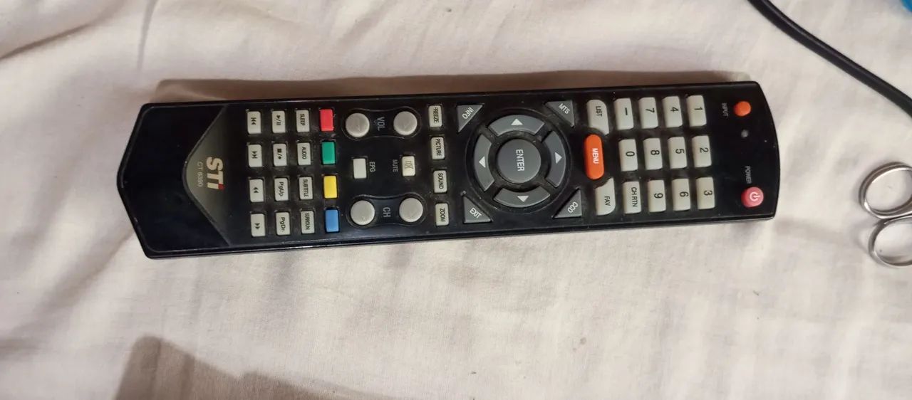 TV Semp 32" LCD HDMI Completa com controle. - Foto 4