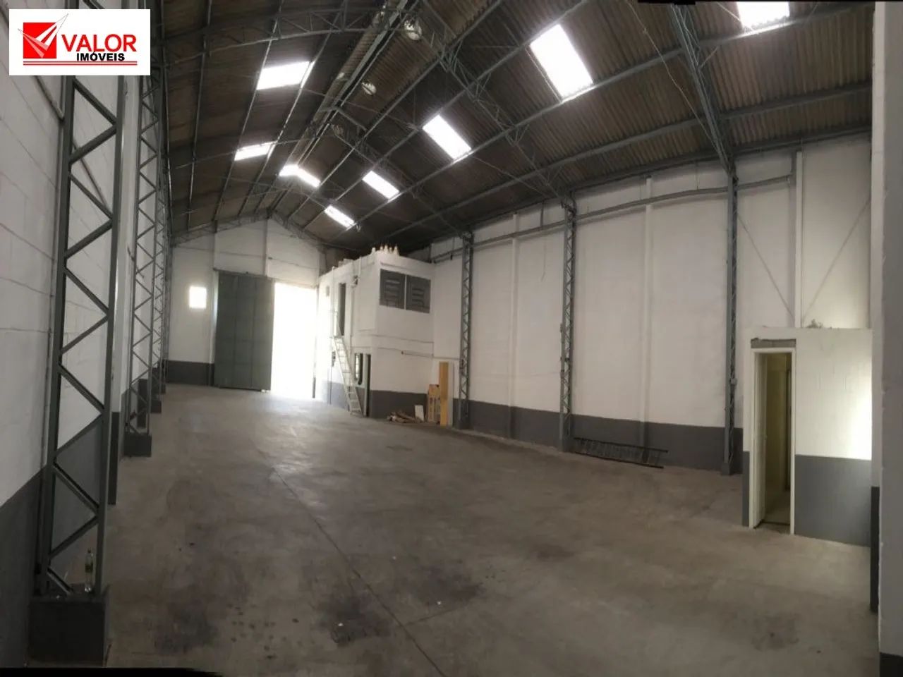 GALPAO COMERCIAL em Taboão da Serra - SP, Vila das Oliveiras - Foto 4