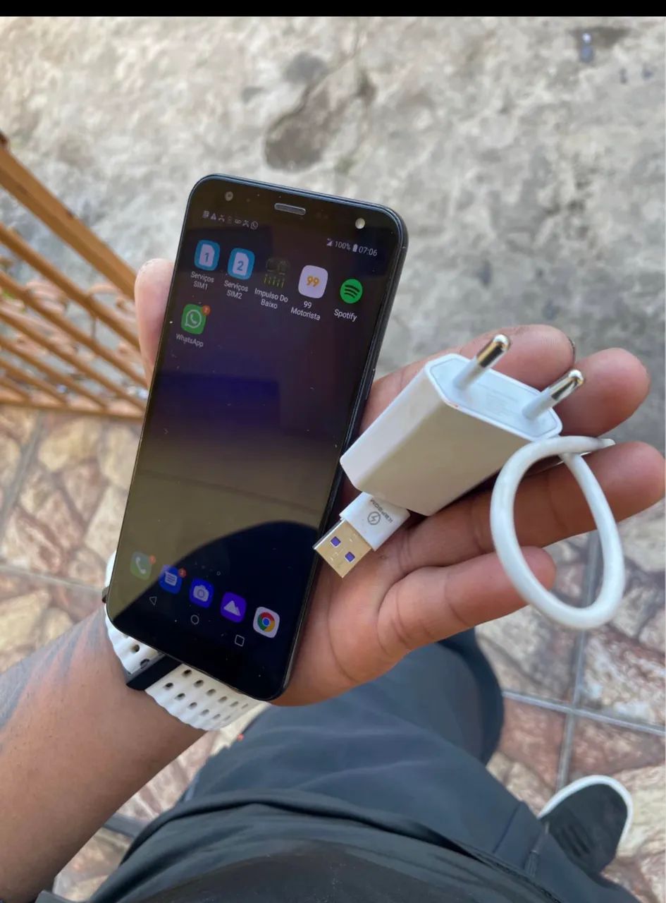 Vendo LG k 12 + - Foto 2