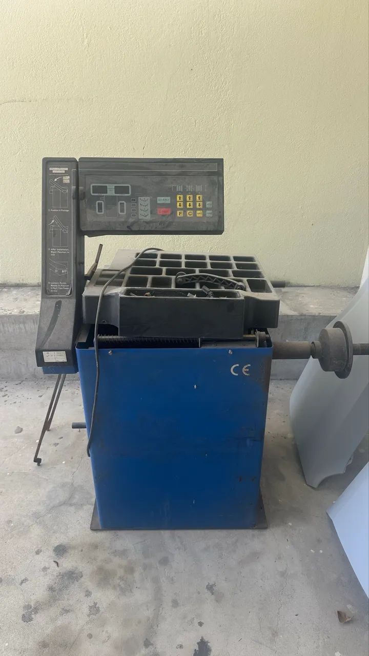Balanceadora de pneus e desebeicadora de rodas  - Foto 3
