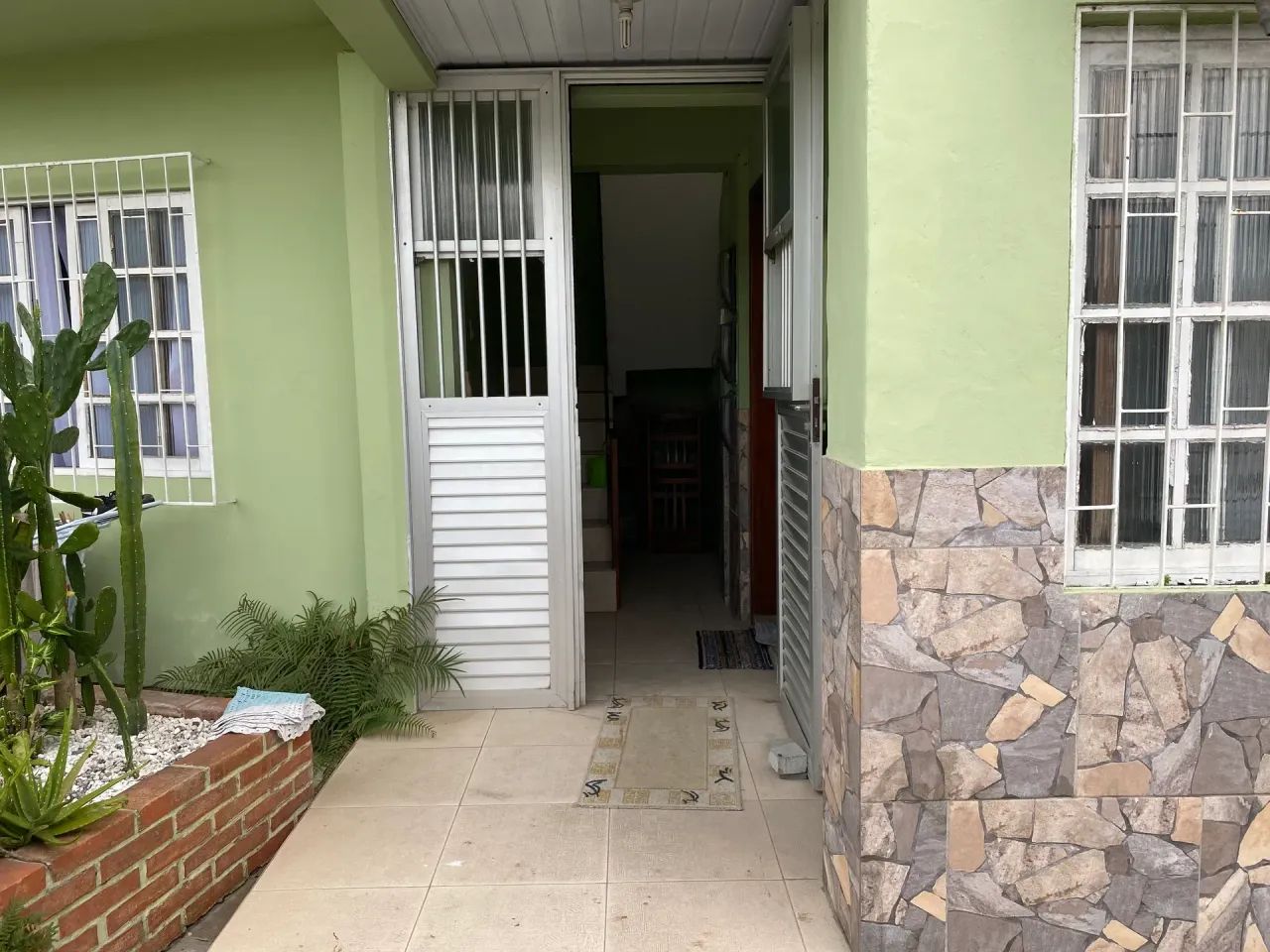 Sobrado para venda com 200 metros quadrados com 4 quartos em Campeche - Florianópolis - SC - Foto 3